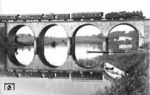 Eine bayerische P 3/4 H überquert mit P 447 das Vilsviadukt bei Vilshofen (Ndb) an der Strecke Passau – Regensburg. Bellingrodt nennt 38 468, die aber war beim Bw Neu Ulm zu Hause.  (13.06.1939) <i>Foto: RVM-Filmstelle Berlin (Bellingrodt)</i>