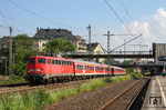 Nachdem die AEG-Werbefolien entfernt worden waren, fuhr 110 457 wieder in Diensten von DB-Regio NRW und ist hier mit Regionalbahn RB 30528 (Köln - Wesel) in Düsseldorf-Wehrhahn unterwegs. (24.05.2012) <i>Foto: Joachim Bügel</i>