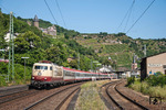 Auch zu Planzeiten der Baureihe 103 ein Klassiker: 103 235 mit IC 119 in Bacharach am Rhein. (19.07.2013) <i>Foto: Joachim Schmidt</i>