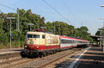 103 235 rauscht mit IC 119 (Münster - Innsbrück) durch den Bahnhof Brühl bei Bonn. (22.07.2013) <i>Foto: Joachim Bügel</i>
