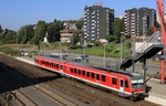 Am 14. Dezember 2013 endete der Betrieb von DB-Regio NRW mit seinen 628 auf der Regionalbahnlinie 47 (Solingen - Remscheid - Wuppertal). Der mit viel Vorschusslorbeeren bedachte neue Anbieter Abellio wird den Betrieb mit Fahrzeugen des Typs CORADIA LINT 41/H vom Hersteller Alstom hier aufnehmen. Warten wir ab, ob es wirklich die von den Lokalpolitikern vollmundig versprochene "100%ige Verbesserung" des Angebots darstellt. Ergänzung 2022: Am 1. Februar 2022 nahm Vias Rail den Betrieb auf der S?7 (früher RB 47) von dem zuvor in Konkurs gegangenen Anbieter Abellio auf. Wo die versprochene Verbesserung geblieben ist, darüber schweigen sich alle Beteiligten aus. (30.09.2013) <i>Foto: Wolfgang Bügel</i>