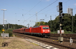 Mit einem Kohlezug von Neuss nach Linz Stahlwerke wurden 185 342 und 185 392 in Köln West angetroffen. (16.08.2013) <i>Foto: Wolfgang Bügel</i>