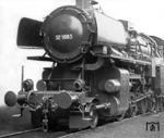52 1883 wurde im Jahre 1943 von Henschel in Kassel als Kondenslok für den Einsatz in der RVD Dnjepropetrowsk abgeliefert. Nach ihrer Ausmusterung am 14.11.1951 beim Bw Nördlingen wurde ihr Kessel in eine Lok der Baureihe 50 eingebaut.   (1943) <i>Foto: RVM</i>