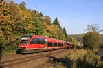 643 053 ist mit einem weiteren 643 als RB 12634 ins Ahrtal bei Oberwinter unterwegs. (19.10.2013) <i>Foto: Wolfgang Bügel</i>