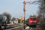 Ankunft des 61298 aus den Hüttenwerken Krupp Mannesmann (Duisburg) mit 225 023 in Horlecke bei Menden. (14.02.2013) <i>Foto: Joachim Schmidt</i>
