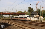 Neben der IC-Linie 35 wurden auch die ICE der Relation Amsterdam - Frankfurt über die Güterzugstrecke umgeleitet, wie hier ICE 124 in Düsseldorf-Rath auf dem Weg nach Amsterdam. (28.09.2014) <i>Foto: Wolfgang Bügel</i>