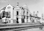 Nur als Ruine konnte der RVM-Fotograf das Empfangsgebäude des Bahnhofs Golta am Bug in der Südukraine ablichten, noch bevor das Gebiet im April 1942 an Rumänien ging. (1941) <i>Foto: RVM (Schuster)</i>