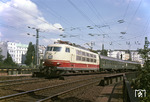 103 195 am Ferdinandstor zwischen Hamburg Hbf und Dammtor. (11.07.1978) <i>Foto: David Smith</i>