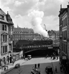 01 031 vom Bw Hamm (Westf) überquert aus Richtung Köln Gereon kommend die Ursulastraße und fährt in den Kölner Hauptbahnhof ein.  (1932) <i>Foto: RBD Köln (Felten)</i>