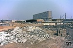 Bau des neuen Braunschweiger Hauptbahnhofs mit der Großbaustelle am Berliner Platz. (01.1960) <i>Foto: Wächter</i>