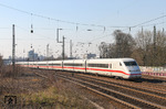 ICE 547 (402 022) nach Berlin-Ostbahnhof wechselt im Bahnhof Opladen auf das Güterzuggleis. (05.04.2015) <i>Foto: Joachim Bügel</i>