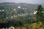 Der nur die 1. Klasse führende IC 127 "Münchener Kindl" (Hannover - München) rauscht durch Ennepetal (zwischen Hagen und Wuppertal). (09.11.1978) <i>Foto: Wolfgang Bügel</i>