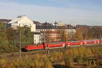 Nachdem zum Winterfahrplan 2015 die Linie RE 7 in NRW an die britische NationalExpress verloren ging, bleibt für DB-Regio NRW nur noch die Linie RE 4 über die Wupper übrig. 111 158 fährt mit RE 10414 nach Aachen aus Wuppertal-Barmen. (02.11.2015) <i>Foto: Wolfgang Bügel</i>