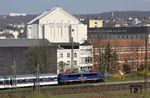 Vor der denkmalgeschützten Kulisse des Wuppertaler Opernhaus schiebt 110 469 von NationalExpress die RB 24466 nach Köln aus dem Bahnhof Wuppertal-Barmen. (14.04.2016) <i>Foto: Wolfgang Bügel</i>