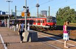 Aus der morgendlichen Verstärkungstour auf der S 13/19 kehren 420 458 und 420 987 als LS 11389 aus Köln-Dellbrück zum Abstellbahnhof nach Köln-Nippes zurück. (25.08.2016) <i>Foto: Joachim Bügel</i>
