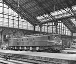 SNCF-Elektrolok 2D2-9121 (Baujahr 1951) mit einer Leistung von 5000 PS war hauptsächlich im Süd-Ost-Netz unterwegs und dort vor allem auf der Linie Paris - Lyon - Marseille. Die Lok 9101 hält seit März 1954 den Monats-Laufleistungs-Weltrekord von 51.657 km. (17.06.1964) <i>Foto: Joachim Claus</i>