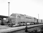 DR V 200 044 war am 29.04.1967 beim Bw Stralsund in Dienst gestellt worden und steht im dortigen Bahnhof vor einem Güterzug bereit. Am 14.08.1989 wurde sie beim Bw Pasewalk ausgemustert. (04.07.1968) <i>Foto: Will A. Reed</i>