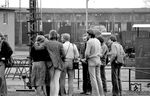 Die BD Hannover veranstaltete zum Ende des Dampfbetriebs auf der Emslandstrecke ein großes Fest zum "Abschied von der Dampflok" im Bw Rheine. Danach trat das Dampflokverbot bei der DB in Kraft. Die Zäsur dauerte zum Glück nur 8 Jahre.  (23.10.1977) <i>Foto: Johannes Glöckner</i>