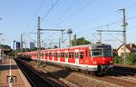420 917 und 420 924 als LS 11389 (Köln-Dellbrück - Köln-Nippes Abstellbf) am Haltepunkt Köln-Nippes. (28.07.2017) <i>Foto: Joachim Bügel</i>