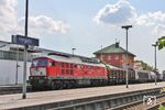 232 241 mit dem "verendeten" EZ 45197 (Bludenz - Lindau-Reutin - Kufstein - Hall in Tirol) im Bahnhof Hergatz. (21.08.2018) <i>Foto: Joachim Bügel</i>
