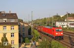 185 211 fährt mit EZ 51277 nach Gremberg durch Wuppertal-Unterbarmen. (22.08.2018) <i>Foto: Joachim Bügel</i>
