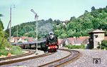 23 105 fährt mit D 18606 auf dem Rückweg von Amberg nach Nürnberg durch Hartmannshof. (07.07.1985) <i>Foto: Joachim Bügel</i>