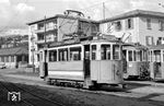 Tw 7 im Depot der Lugano-Cadro-Dino-Bahn (LCD) in Lugano-La Santa. Seit der Betriebseröffnung im Jahr 1911 betrieb die LCD den in der Stadt gelegenen zwei Kilometer langen Abschnitt ihrer Strecke nach La Santa als Strassenbahn. Die Strassenbahnzüge verkehrten zuletzt zusätzlich zu den Regionalzügen im 15-Minuten-Intervall. Bereits 1964 wurde der Trambetrieb der LCD eingestellt und durch eine Buslinie ersetzt.  (10.10.1964) <i>Foto: Gerd Wolff</i>