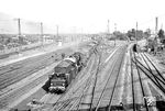 50 123 (Bw Mainz-Bischofsheim) mit einem Güterzug aus Mannheim Rbf kurz vor dem Hauptbahnhof. (16.06.1962) <i>Foto: Helmut Röth</i>