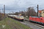 Bei der Durchfahrt von E 03 001 in Leipzig-Schönefeld kam dem Sonderzug ein Güterzug mit 185 396 in die Quere. (08.12.2018) <i>Foto: Ralf Opalka</i>