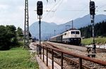 111 001 mit dem aus ÖBB-Wagen gebildeten E 3687 (Reutte - Innsbruck) in Klais. (23.08.1980) <i>Foto: Prof. Dr. Willi Hager</i>