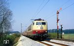 103 123 mit IC 611 "Chiemgau" (Köln - Mainz - Mannheim - Stuttgart - München - Salzburg) bei Mödishofen auf der Bahnstrecke Ulm - Augsburg. (26.04.1988) <i>Foto: Wolfgang Bügel</i>