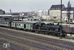 78 303 in Schweinfurt Hbf. Dort war die Lok auch vom 29.05.1967 bis 01.08.1969 stationiert. (29.03.1968) <i>Foto: Dieter Junker</i>