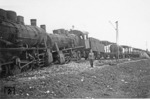 Zusammenstoß zweier Züge nach einem deustchen Fliegerangriff auf den Bahnhof Grodzisk Wielkopolski (Polen), südwestlich von Posen. Bei den Loks handelt es sich um zwei preußische G 8.1, die nach 1918 zur PKP kamen. (1939) <i>Foto: Privatfoto</i>