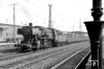 50 296 vom Bw Schwerte/Ruhr mit einem Güterzug in Dortmund Hbf. (05.04.1965) <i>Foto: Klaus D. Holzborn</i>