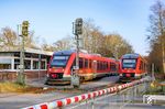 Im Bahnhof Tönning kreuzen die auf der RB 64 verkehrenden Züge. Hier sind es die RB 21181 nach Husum und RB 21172 nach St.Peter Ording in Form von 648 460 bzw. 648 855. (12.03.2022) <i>Foto: Thorsten Eichhorn</i>