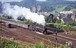 001 150 (Bw Ehrang) verlässt mit E 1570 nach Koblenz den Bahnhof Bullay.  (05.05.1971) <i>Foto: Manfred van Kampen</i>