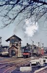 Mit einem Nahgüterzug verlässt 78 323 den Bahnhof Aalen. Das schöne Stellwerk württembergischer Bauart ging 1971 außer Betrieb. (04.1968) <i>Foto: Dr. Hans Werner Eisermann</i>