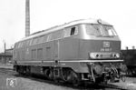 Die Ablösung der Baureihe 01 war in Hof auch schon präsent. 218 005 war seit 19. November 1968 in Regensburg beheimatet. Endgültig sollte sie die Baureihe 01 allerdings erst vier Jahre später verdrängen. (29.07.1969) <i>Foto: Wolfgang Bügel</i>