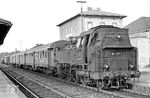 064 497 vom Bw Weiden mit P 1685 aus Schnabelwaid im Bahnhof Marktredwitz. (29.07.1969) <i>Foto: Wolfgang Bügel</i>