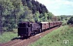 82 020 als Schiebelok an einem Güterzug nach Altenkirchen im Brexbachtal bei Grenzau.  (06.1967) <i>Foto: Gerhard Röder</i>